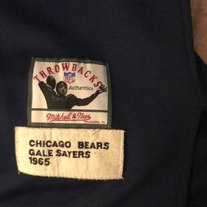 Gale sayers throw back